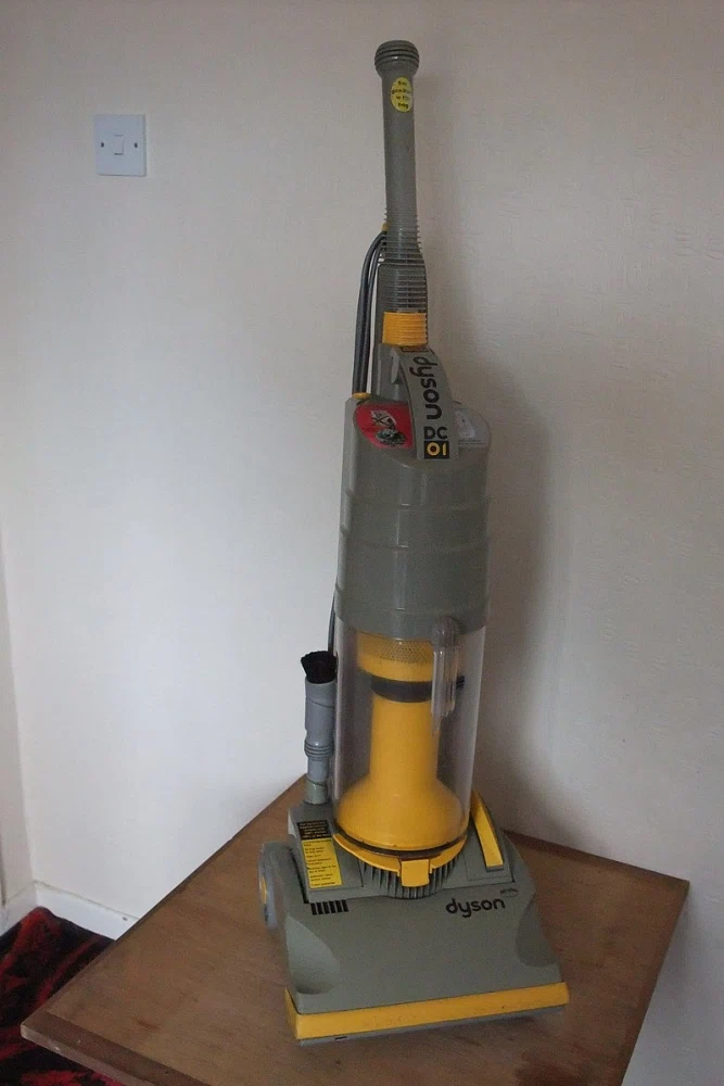 Sanitaire Professional EON Upright Bagged Vacuum vs Black Decker