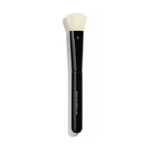 Chanel  Les Pinceaux De Chanel  Touch-Up Face Brush N.104