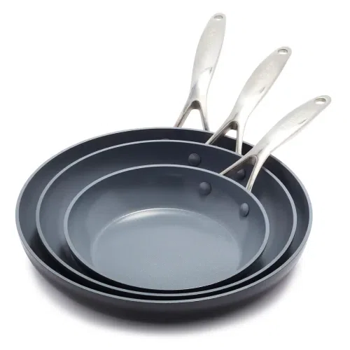 https://cdn.knoji.com/images/product/green-pan-valencia-pro-ceramic-nonstick-8-95-and-11-frypan-set-ym2uq.jpg